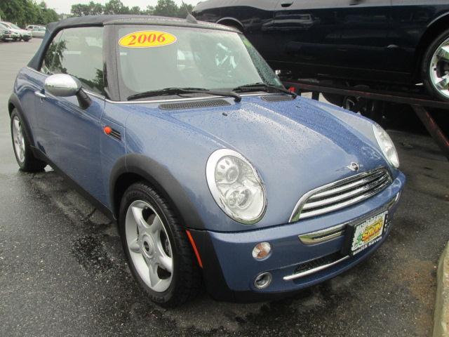 2006 Mini Cooper Hatchback Coupe 2D