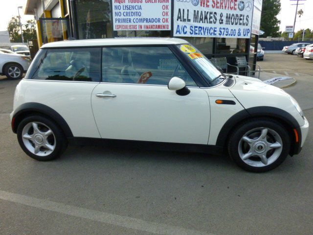 2006 Mini Cooper Base