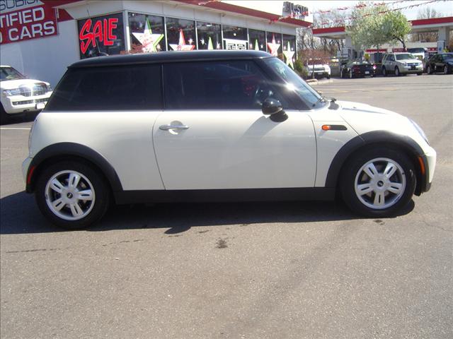 2006 Mini Cooper Leather/loaded