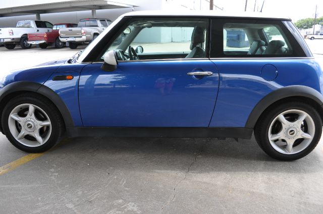 2006 Mini Cooper Base