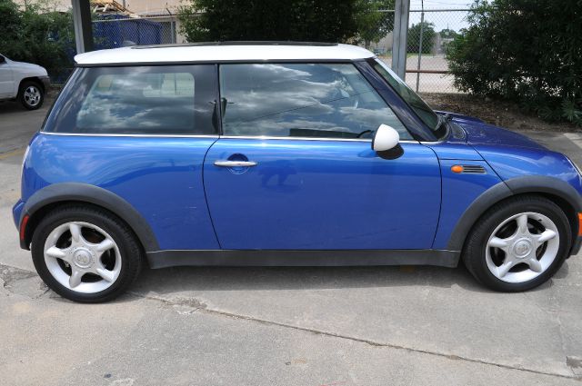 2006 Mini Cooper Base