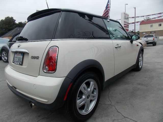 2006 Mini Cooper Base