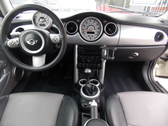 2006 Mini Cooper Base