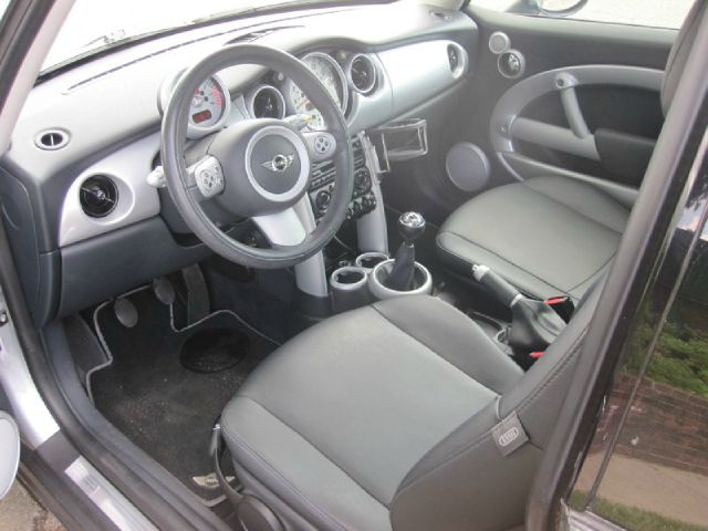 2006 Mini Cooper Base