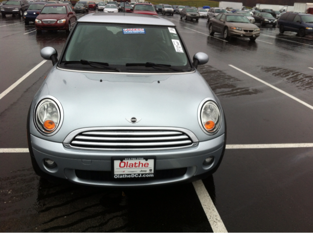 2007 Mini Cooper 4dr Sdn Auto Base