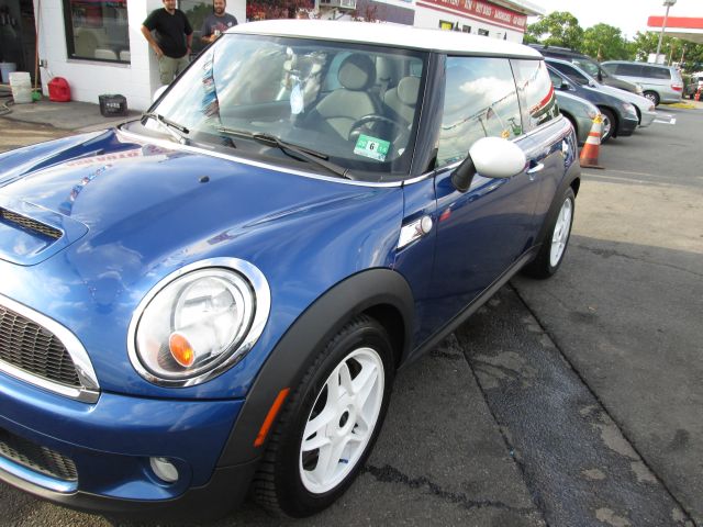 2007 Mini Cooper 2.5T Sport Utility 4D AWD SUV