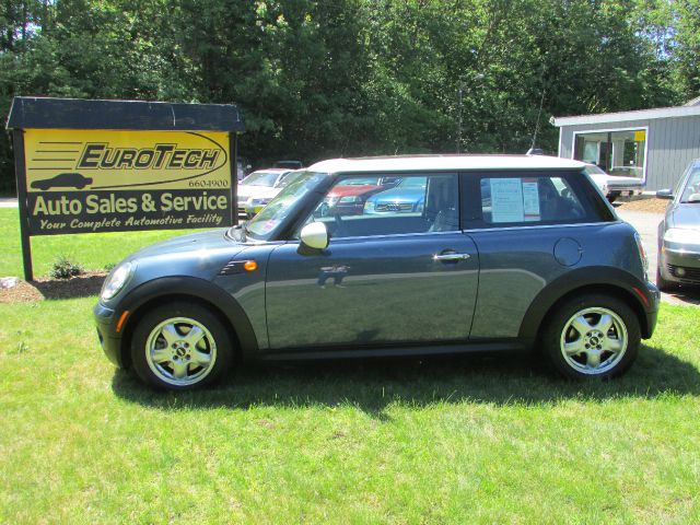 2009 Mini Cooper Base