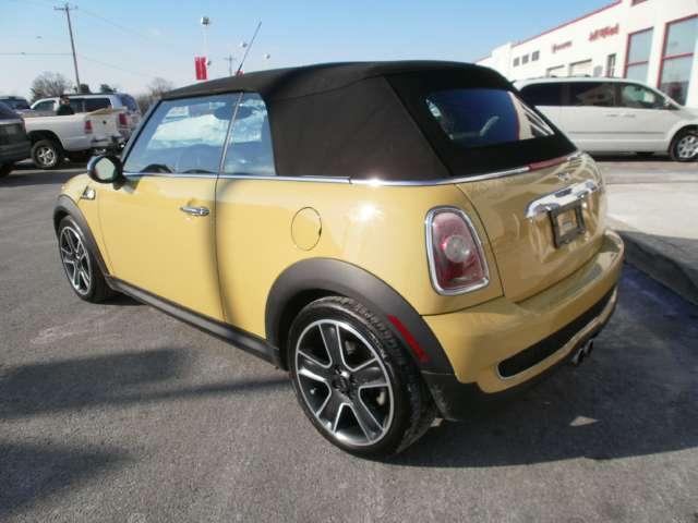 2009 Mini Cooper Base