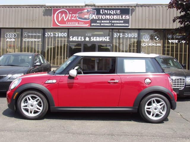 2009 Mini Cooper Premier V8