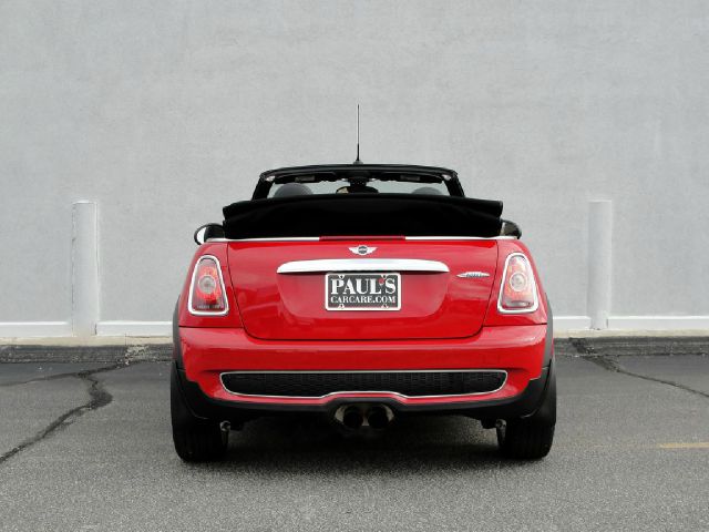 2010 Mini Cooper 4dr Luxury AWD