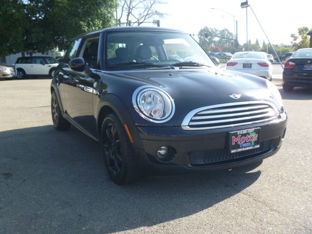 2010 Mini Cooper Base