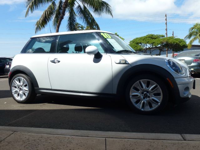 2010 Mini Cooper LE Clean Car Fax Priced To Go