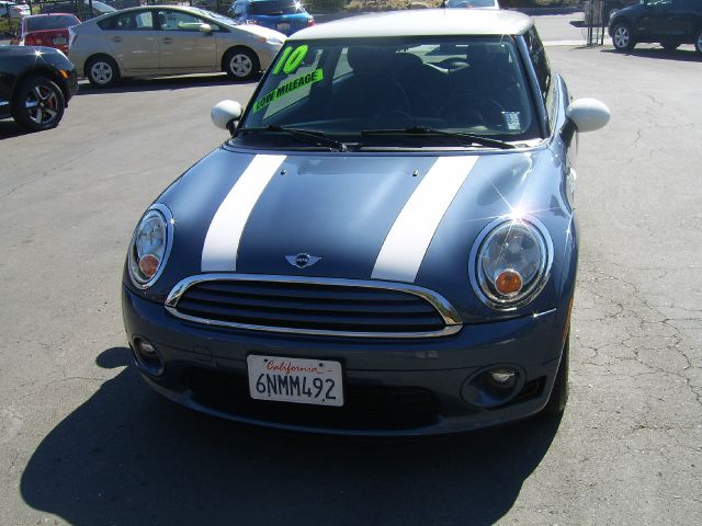 2010 Mini Cooper Base