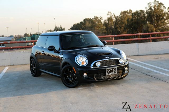 2010 Mini Cooper Appearance Sunroof PKGS