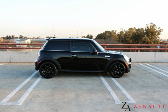 2010 Mini Cooper Appearance Sunroof PKGS