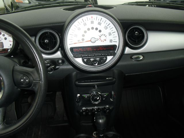 2011 Mini Cooper Base