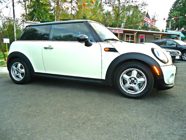 2011 Mini Cooper Base