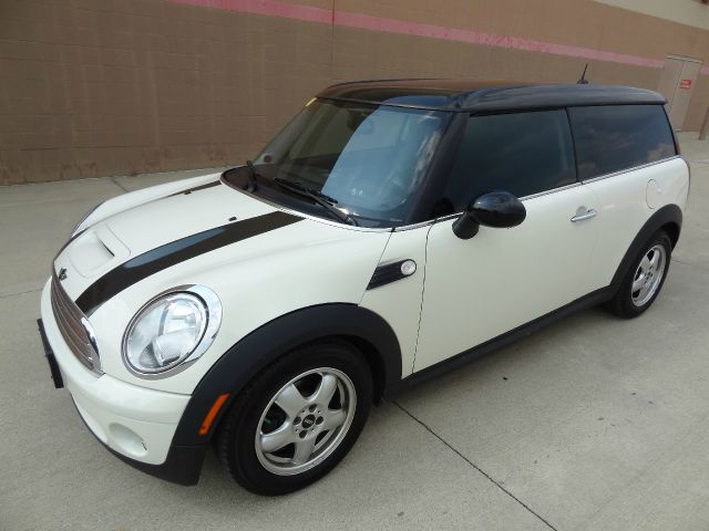 2008 Mini Cooper Clubman 1999 Toyota