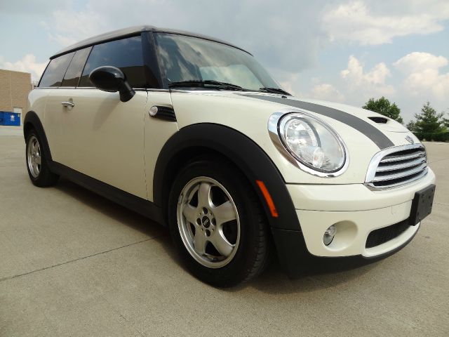 2008 Mini Cooper Clubman 1999 Toyota