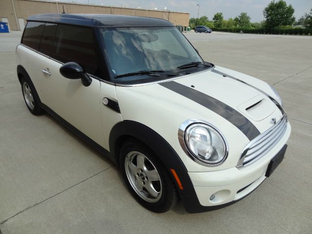 2008 Mini Cooper Clubman 1999 Toyota