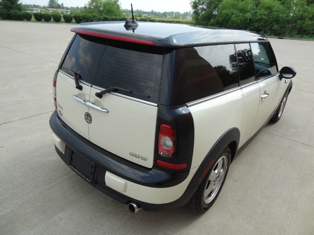 2008 Mini Cooper Clubman 1999 Toyota