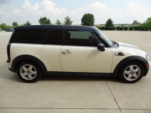 2008 Mini Cooper Clubman 1999 Toyota