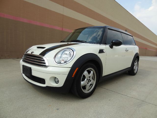 2008 Mini Cooper Clubman 1999 Toyota