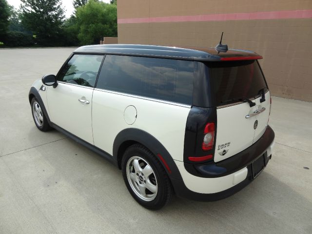 2008 Mini Cooper Clubman 1999 Toyota