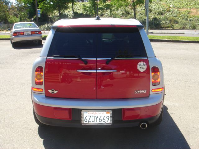 2008 Mini Cooper Clubman Base