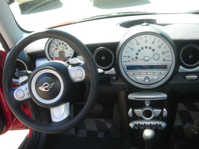 2008 Mini Cooper Clubman Base