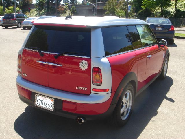 2008 Mini Cooper Clubman Base