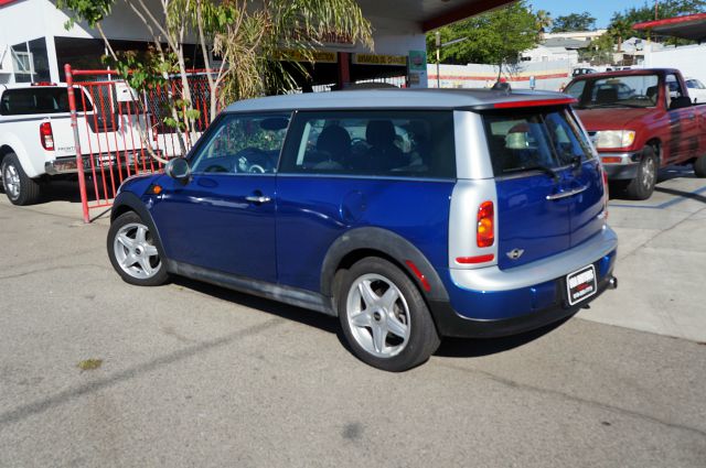 2009 Mini Cooper Clubman Base