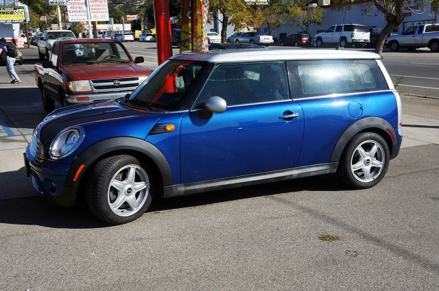 2009 Mini Cooper Clubman Base