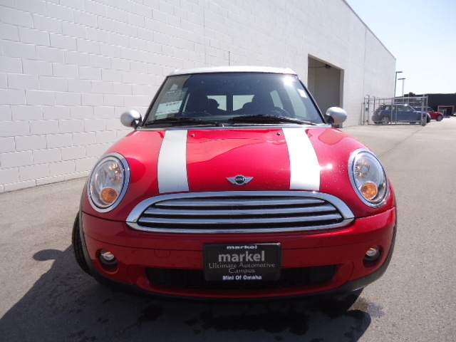 2010 Mini Cooper Clubman Base