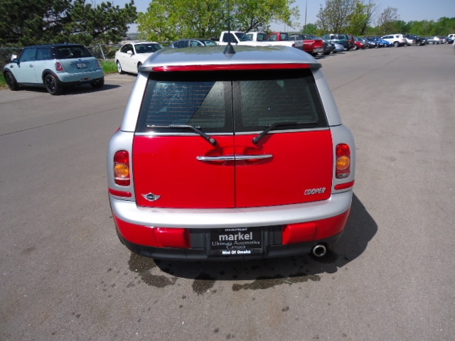 2010 Mini Cooper Clubman Base