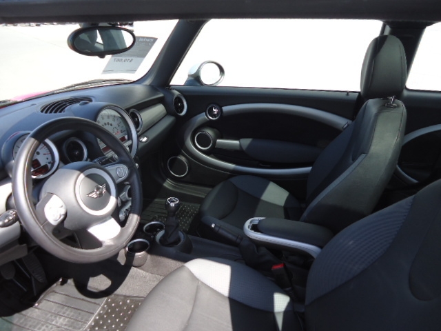 2010 Mini Cooper Clubman Base