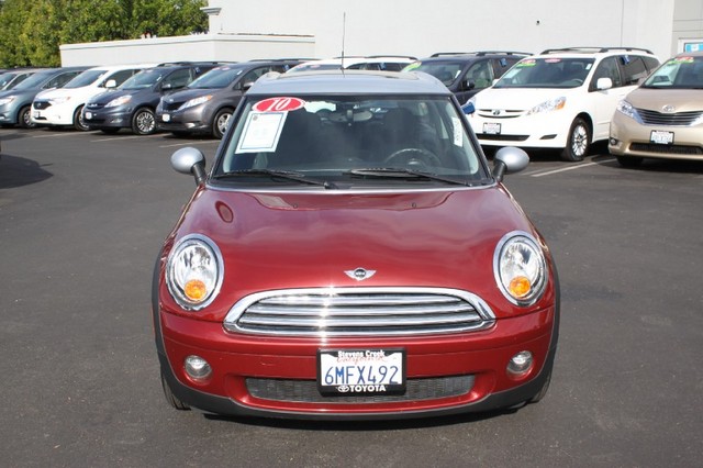 2010 Mini Cooper Clubman Base