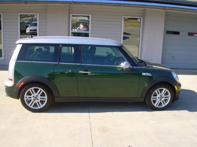 2011 Mini Cooper Clubman XR