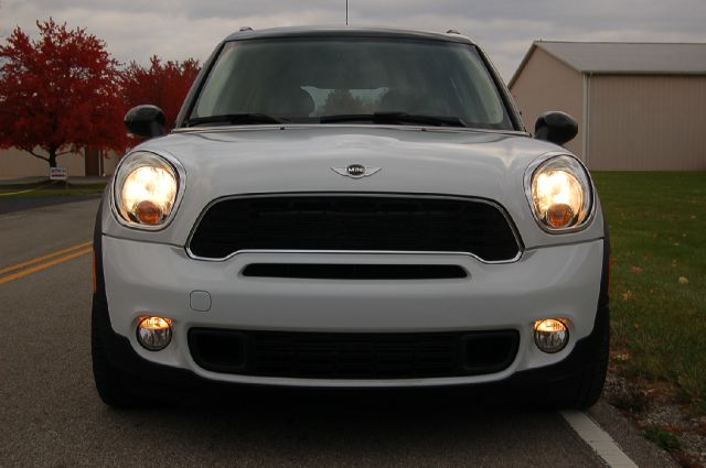 2011 Mini Cooper Countryman 2dr HB Auto PZEV