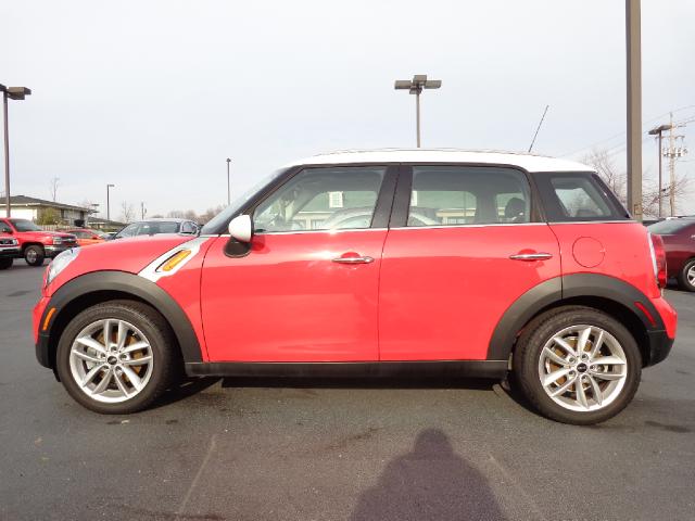 2011 Mini Cooper Countryman Base