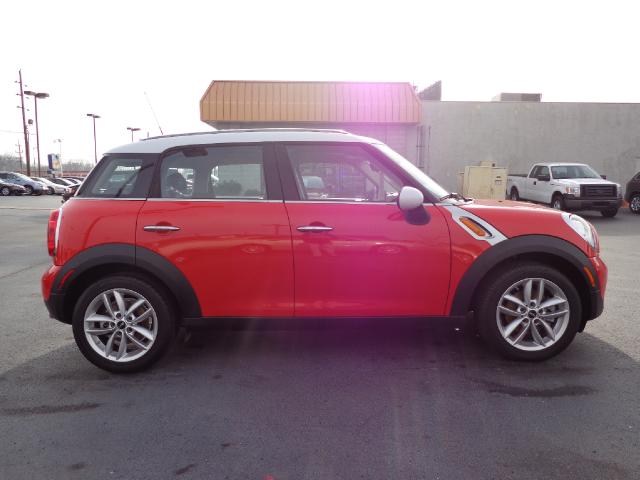 2011 Mini Cooper Countryman Base