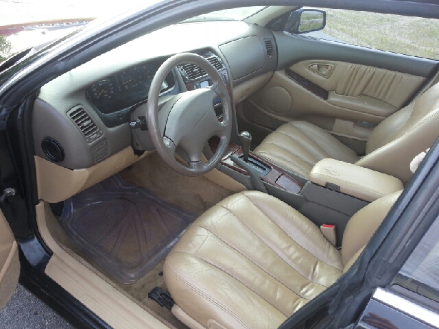 1999 Mitsubishi Diamante Base