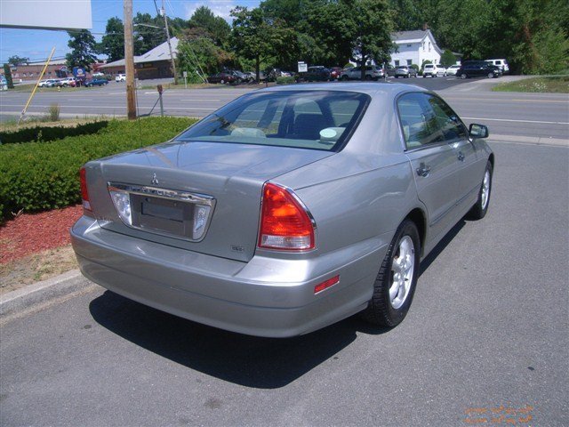 2002 Mitsubishi Diamante LW2