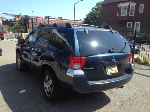 2004 Mitsubishi Endeavor 4DR 4WD BASE AT