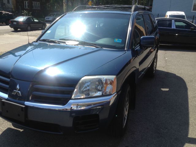 2004 Mitsubishi Endeavor 4DR 4WD BASE AT