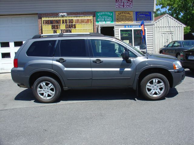 2004 Mitsubishi Endeavor 1.8T Quattro Sedan 4D