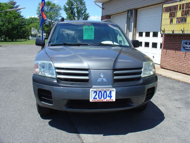 2004 Mitsubishi Endeavor 1.8T Quattro Sedan 4D