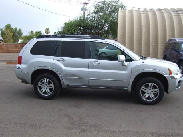 2004 Mitsubishi Endeavor 4DR 4WD BASE AT