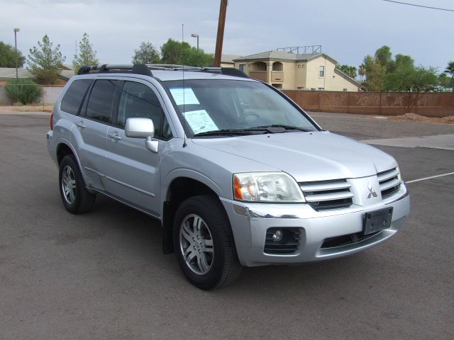 2004 Mitsubishi Endeavor 4DR 4WD BASE AT