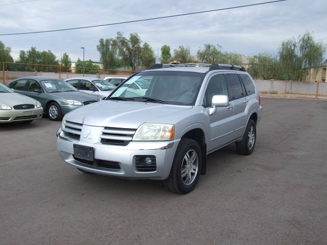 2004 Mitsubishi Endeavor 4DR 4WD BASE AT